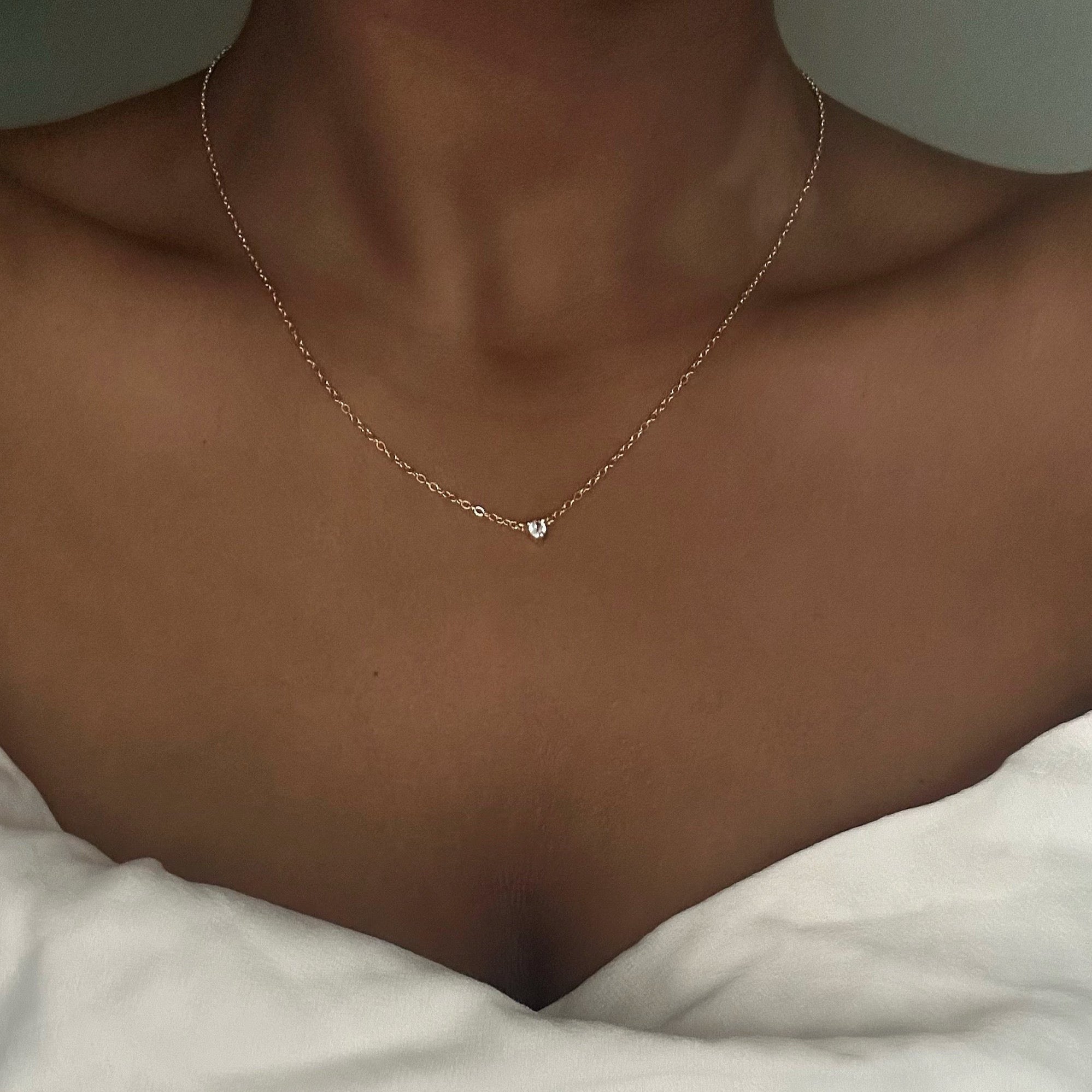 GODDESS SOLITAIRE NECKLACE - GOLD