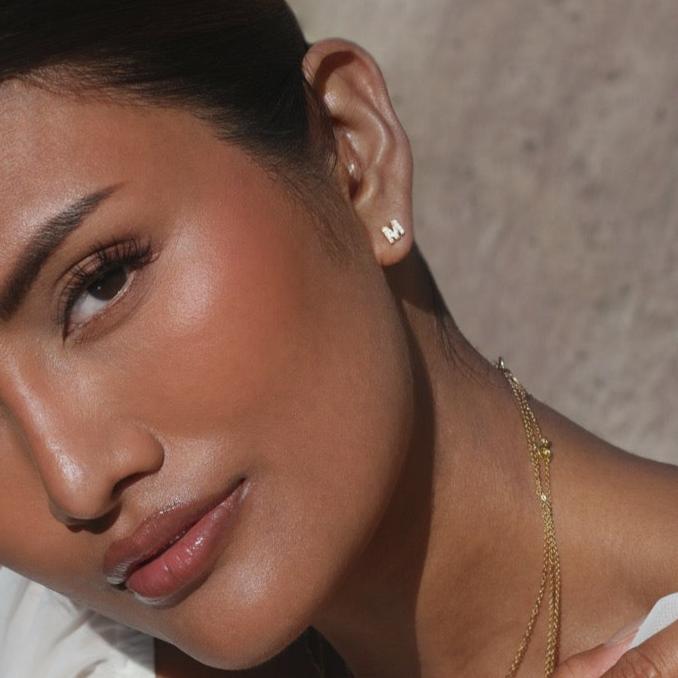 LOVE INITIAL EARSTUD