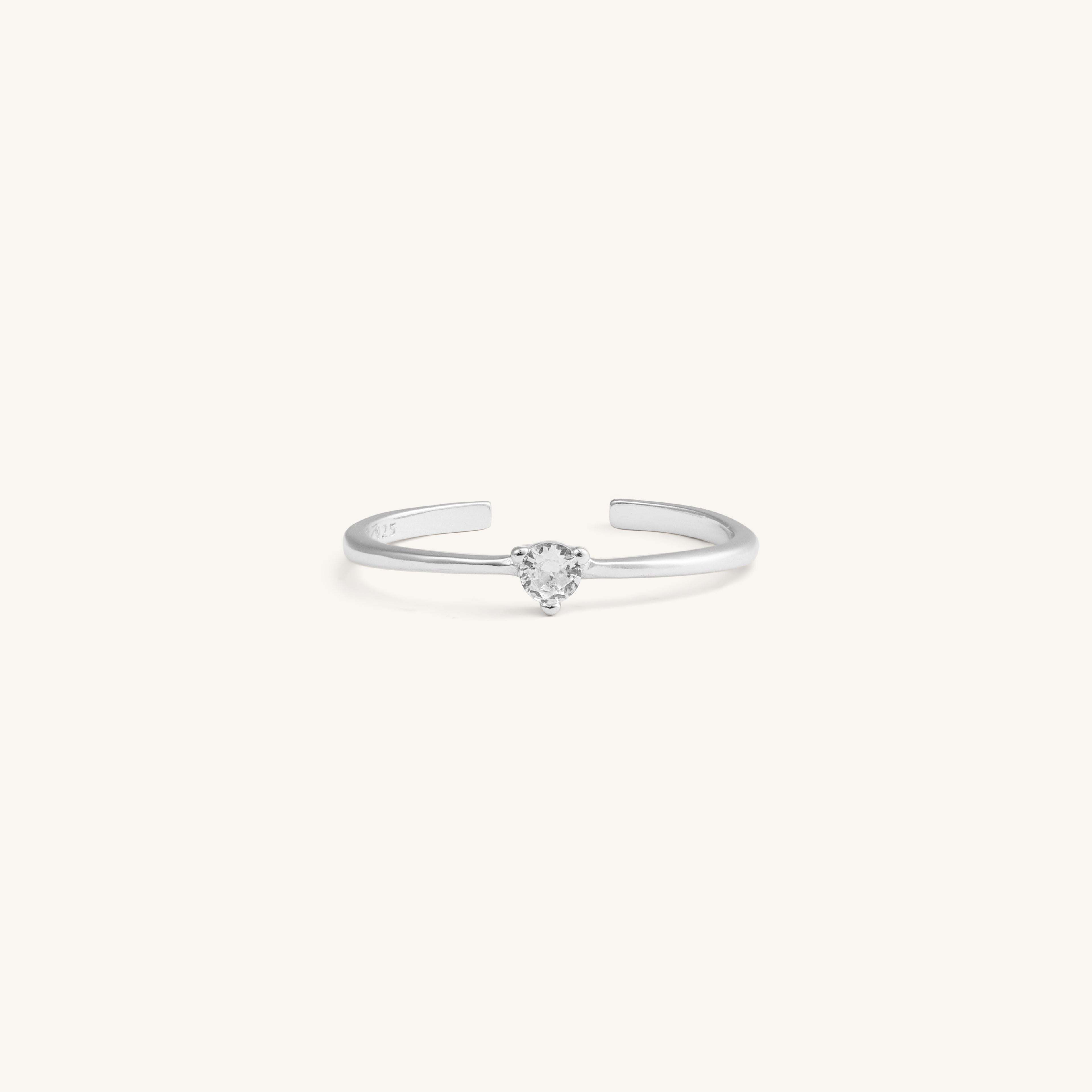 GODDESS SOLITAIRE RING