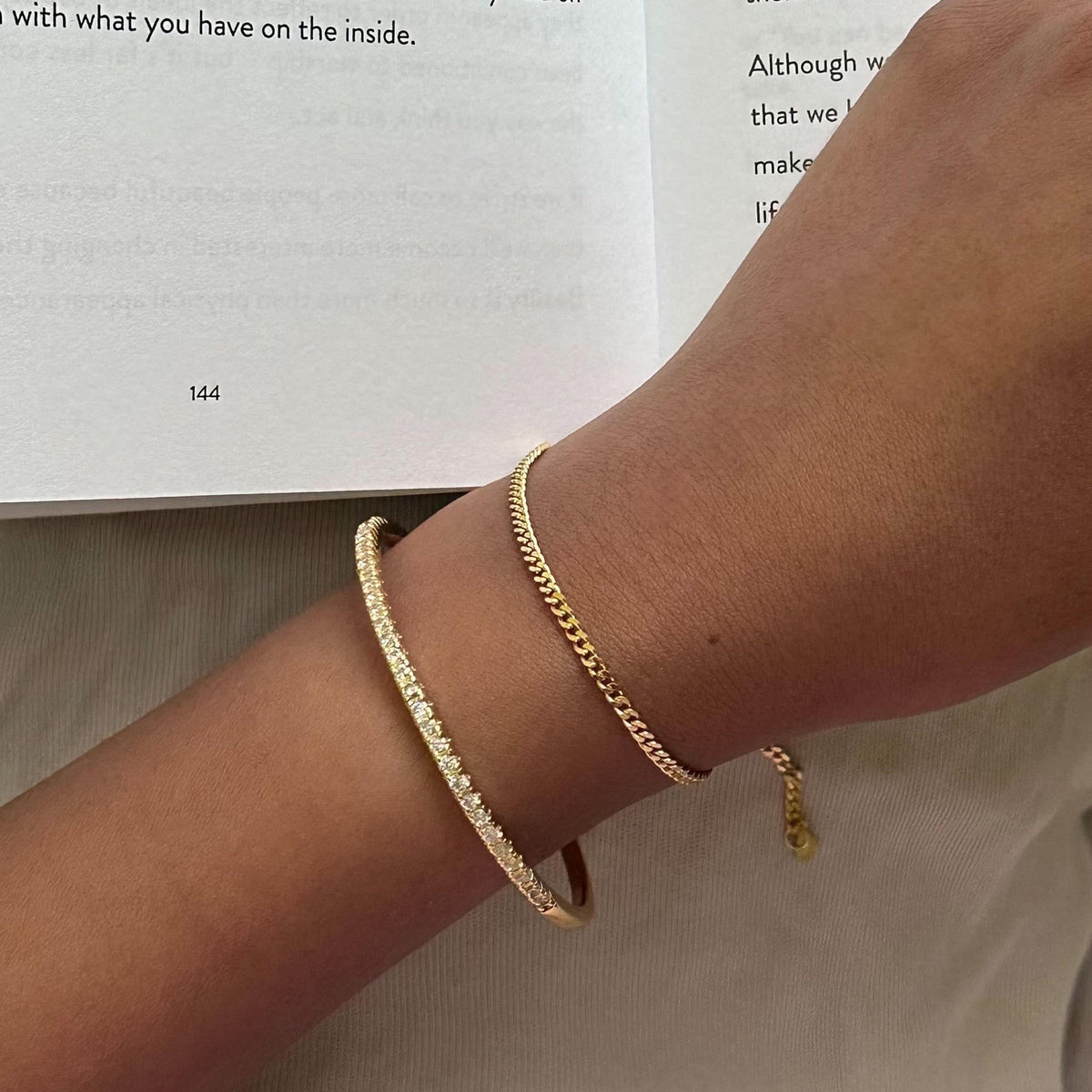 LINKED ARMBAND