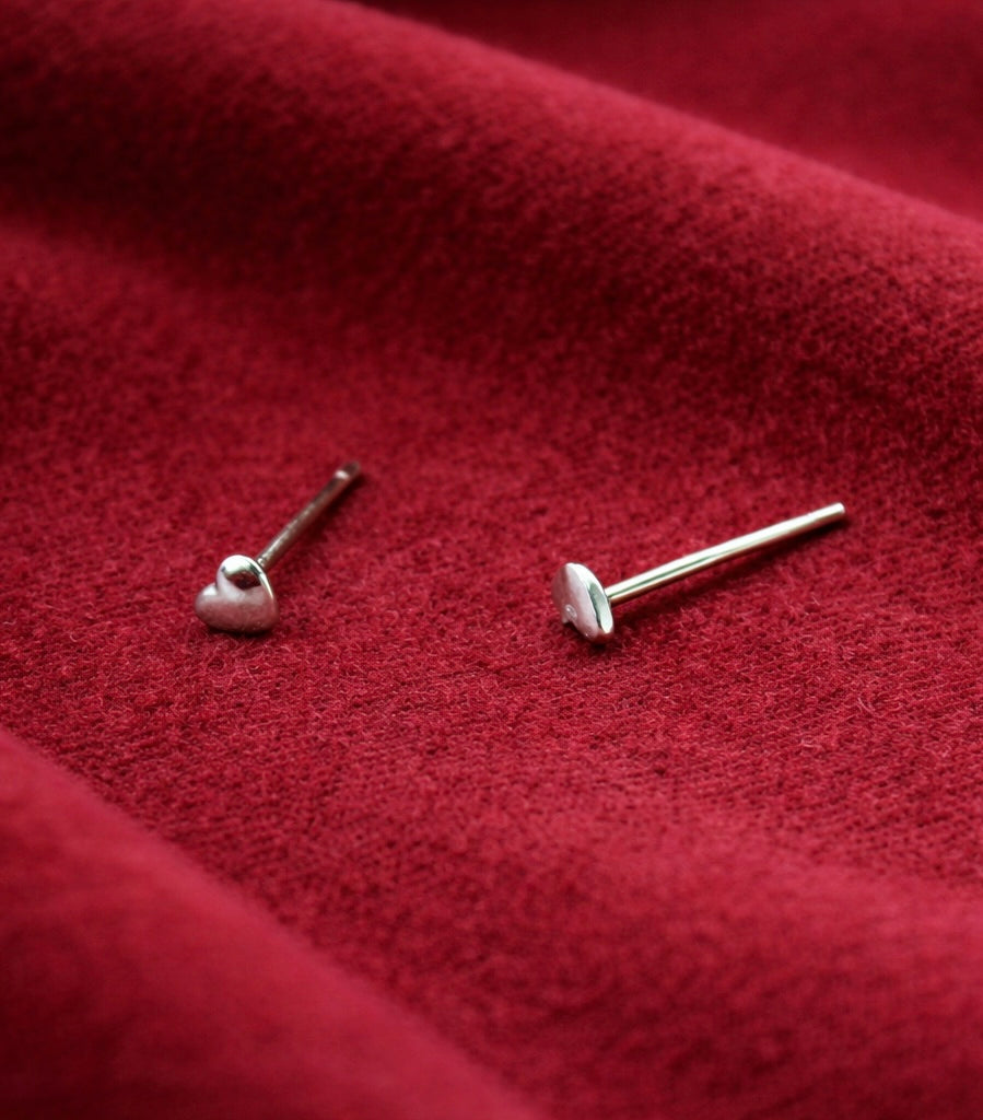 MINI HEART STUDS