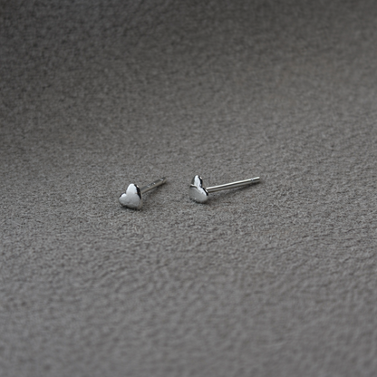 MINI HEART STUDS