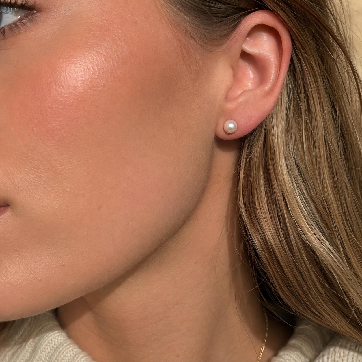 THE PEARL STUDS