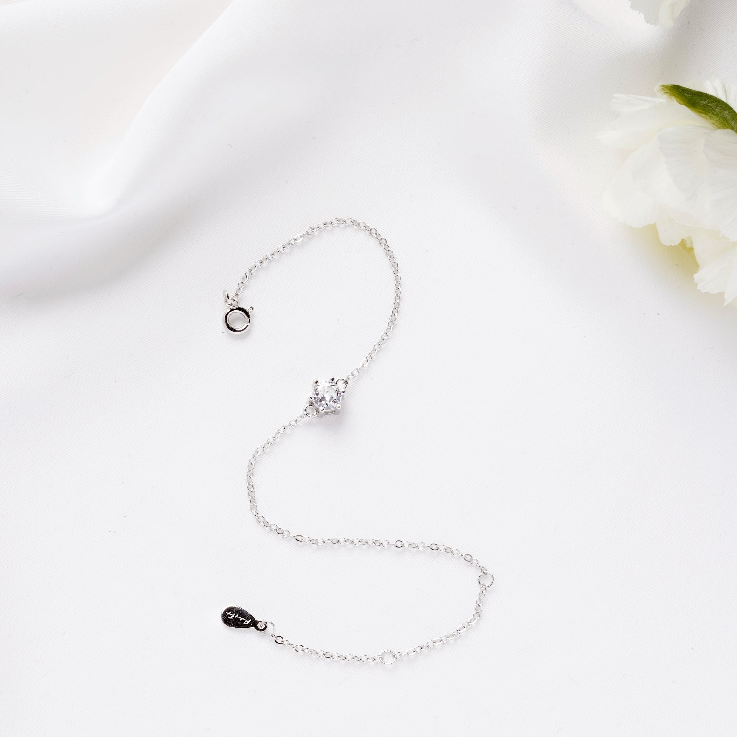 CRYSTAL DROP ARMBAND