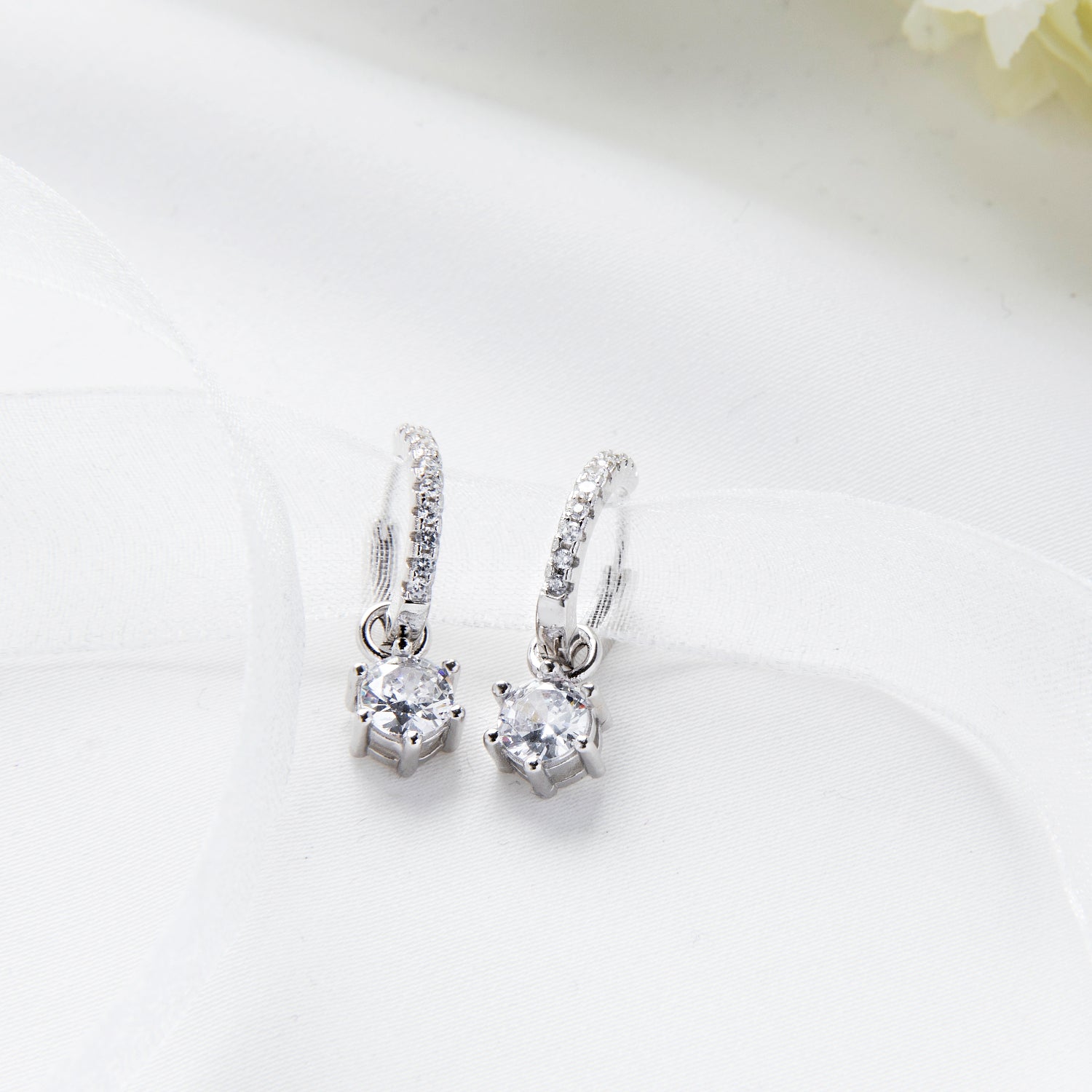 PRINCESS SPARKLE HOOPS - SILVER